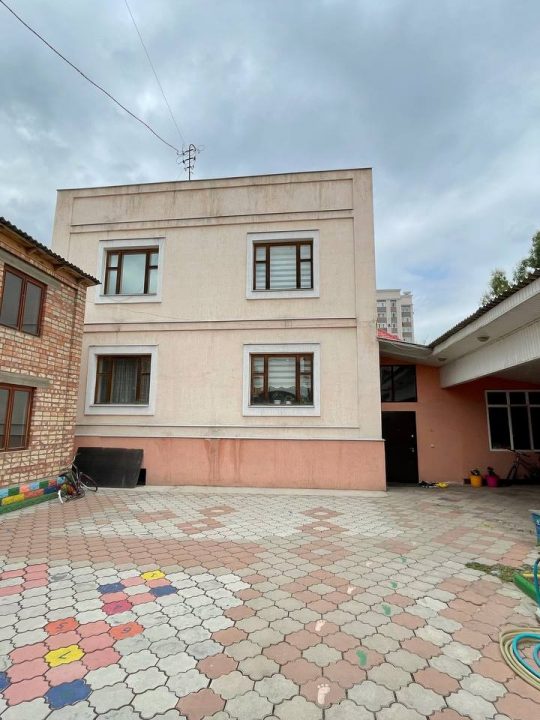 Продается 3х уровневый дом на Ахунбаева\Каралаева